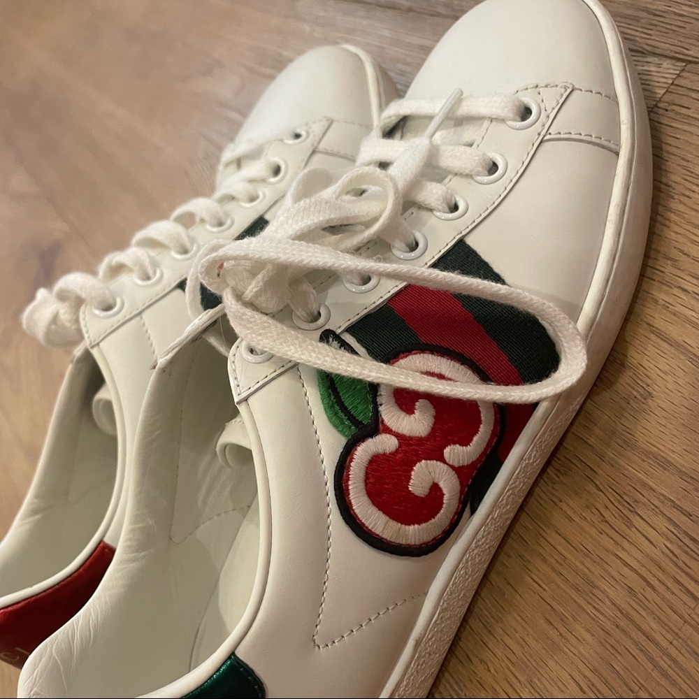 Gucci apple sneakers